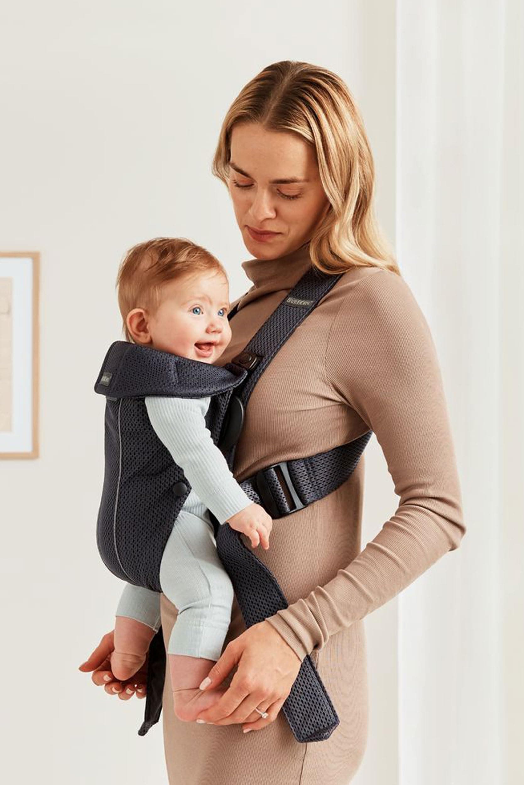 BabyBjörn Baby Carrier Mini, Anthracite, 3D Mesh | Newborn Carrier (7-25 lbs), Ergonomic, Easy-to-Use