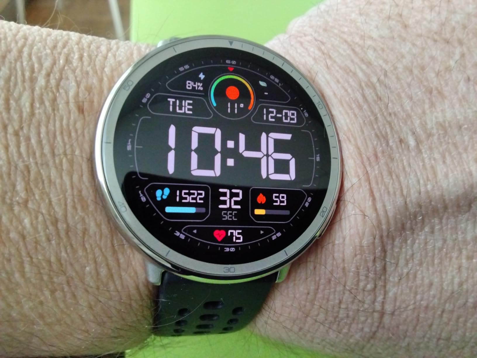 AMAZFIT Active 2 Smart Watch 44 mm, AI, Voice Control, GPS and Maps Included, 10 Day Battery, 160+ Sports Modes, 5 ATM Water Resistant for Android and iPhone, Black